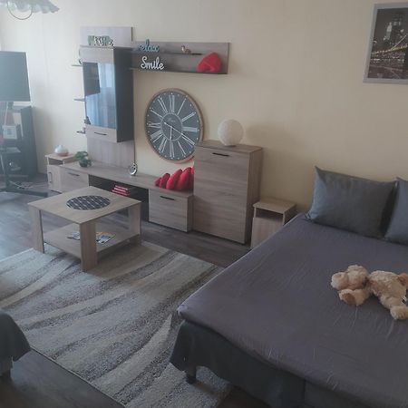 Krenusz Vendeghaz. Apartment Kaposvar Bagian luar foto