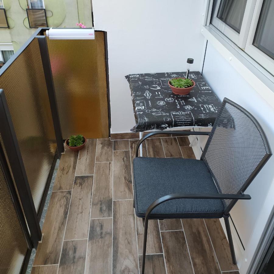 Krenusz Vendeghaz. Apartment Kaposvar Bagian luar foto