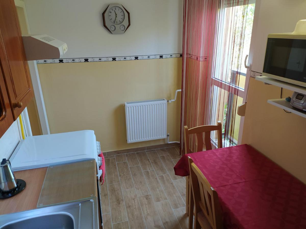 Krenusz Vendeghaz. Apartment Kaposvar Bagian luar foto