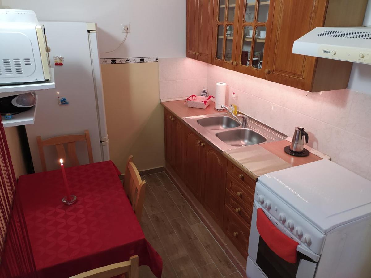 Krenusz Vendeghaz. Apartment Kaposvar Bagian luar foto